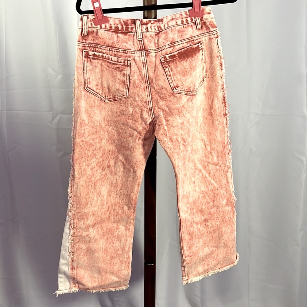 Acid washed distressed denim jeans. - Picture 2 of 6